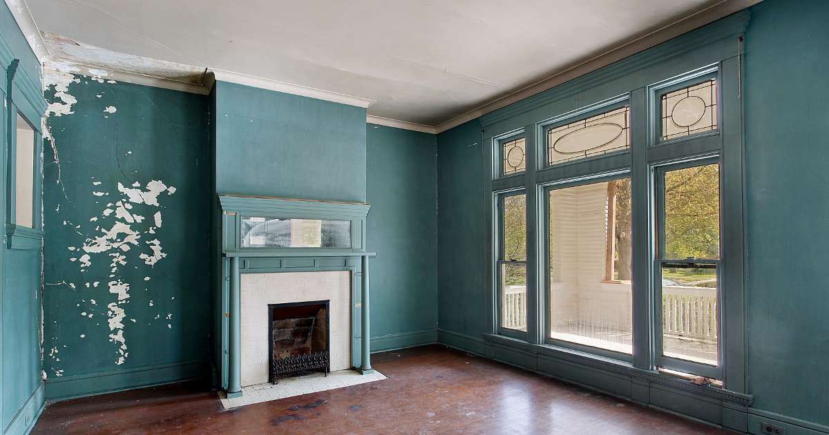 teal painted room